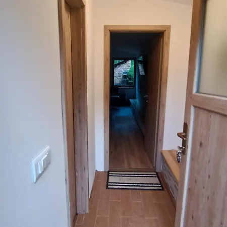 Appartement In The Edge Of Forrest Horjul